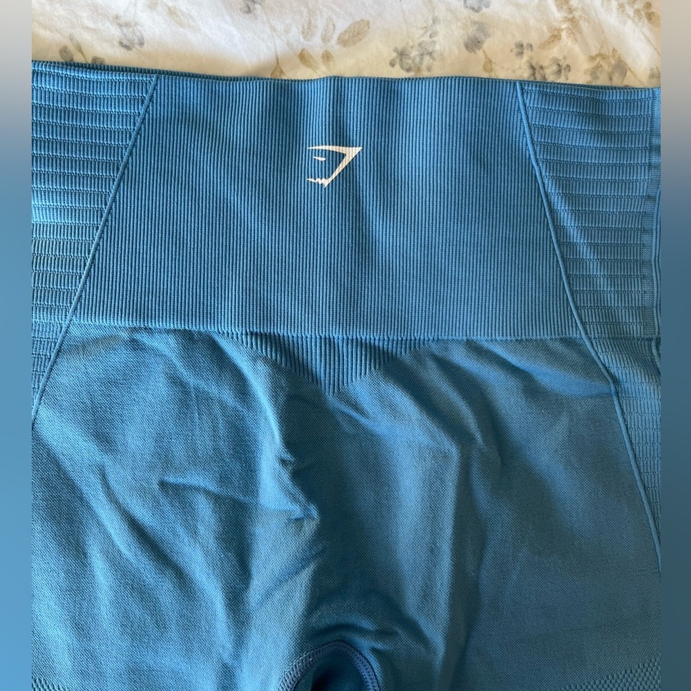 Gymshark: Blue Leggings with Cutout Detailing: Size S - Picture 6 of 8